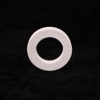 Сопротивление изоляции выше 10^12 Ом·см, керамика из оксида алюминия, прочность при изгибе 200–400 МПа, подходит для промышленных электрических компонентов