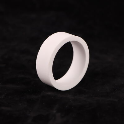 Предел прочности при растяжении 200–400 МПа, керамика из оксида алюминия с модулем Юнга 200–400 ГПа и пределом прочности при сжатии выше 3000 МПа для тяжелой промышленности