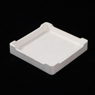 Огнеупорный тигель с гладкой поверхностью, обеспечивающий долговечность, подходящий для плавки стекла и обжига керамики.