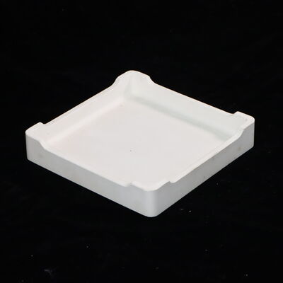 Огнеупорный тигель с гладкой поверхностью, обеспечивающий долговечность, подходящий для плавки стекла и обжига керамики.