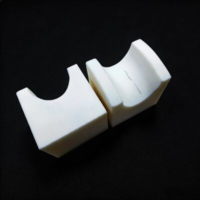 Модуль Юнга 200–400 ГПа Алюминиевая керамика, обеспечивающая диэлектрическую прочность 18–20 кВ/мм для компонентов с высокой долговечностью